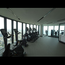Der Fitnessbereich in der 86. Etage